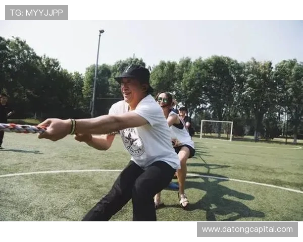 滑板战术解析：上海滑板队如何构建高效反击体系与战术配合