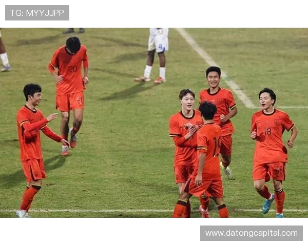 亚运男足精彩对决乌兹别克与香港激情碰撞展现足球魅力