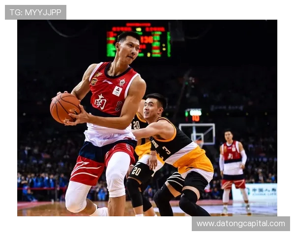 特雷杨领衔新一代篮球明星展现无与伦比的场上魅力与技术